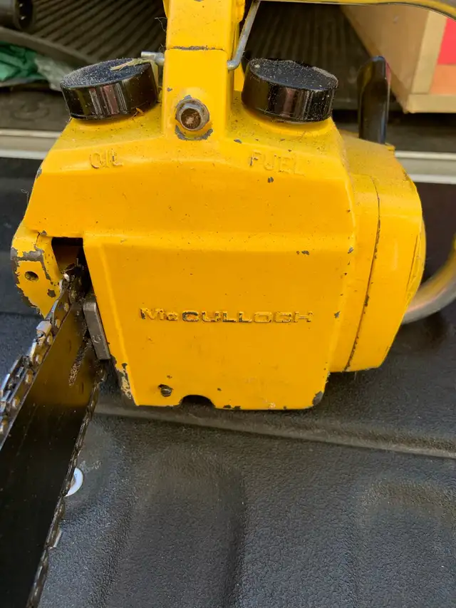Vintage McCullough mini Mac chainsaw in Other in Oshawa / Durham Region - Image 6