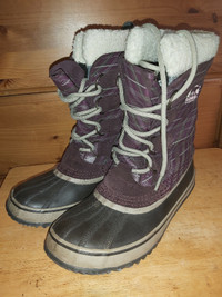 SOREL BRAND WOMEN'S WINTER BOOTS- GREAT Condition (Two Pairs)
