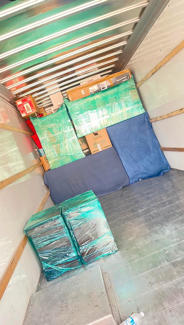 Strong movers 90 for 2 movers with 18 ft truck  in Moving & Storage in Gatineau