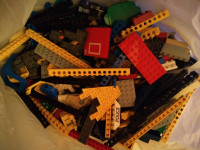 Lot de morceaux LEGO mélangés
