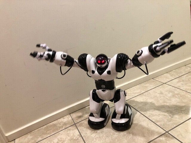 Robosapien - WowWee Robotics in Toys & Games in City of Toronto - Image 4
