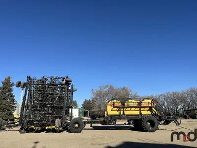 2012 Seedmaster 10015TXB,100 ft,15'' spacing, double shoot or triple shoot Canola, solid packers, on...