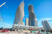 1 Bed 1 Bath condo Absolute Towers, Mississauga 