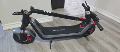 Fairly used KQi300X Electric Scooter -48Km mileage only!!, View more