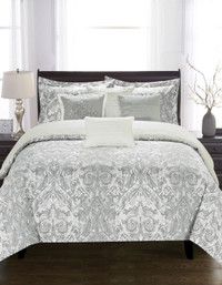 NEW IN BAG-  Kensie Comforter Set (1 Comforter & 2 shams)