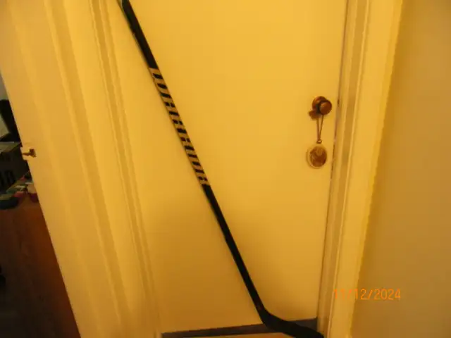 NEW Warrior Covert Hockey Stick in Hockey in City of Toronto - Image 2
