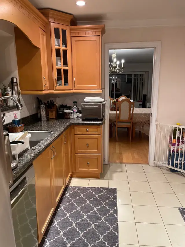 1 beautiful private furnished BR in a 2 BR suite, Joyce Station in Room Rentals & Roommates in Vancouver - Image 8