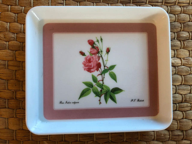 MCM Two Small Melamine Italian Trinket Trays, 1 With Rose Motif, in Arts & Collectibles in City of Toronto - Image 2