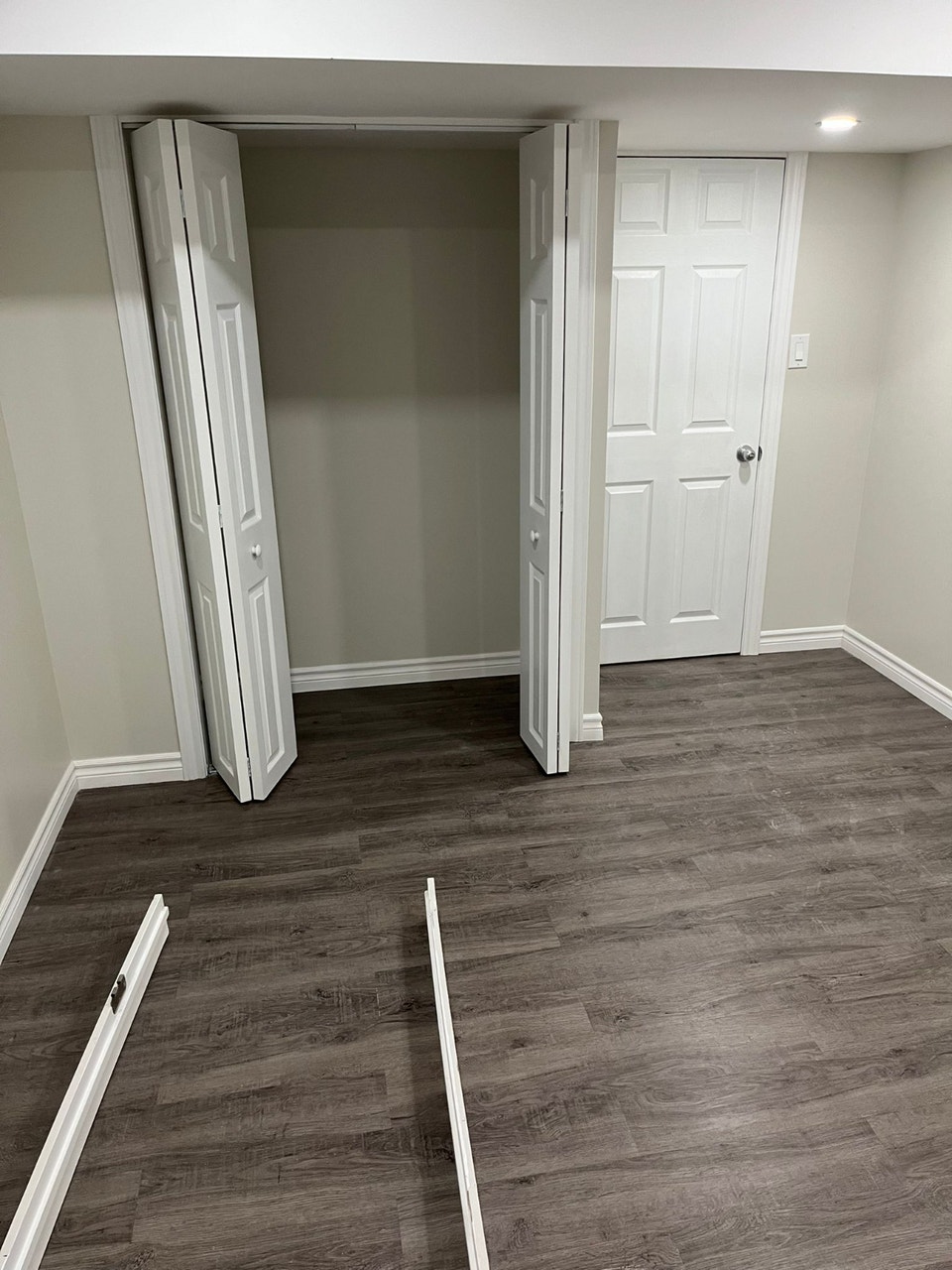 2 bedroom basement for rent 5