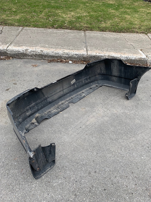 BUMPER ARRIÈRE honda civic 2005  dans Pièces de carrosserie  à Laval/Rive Nord - Image 4