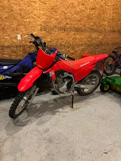Looking to sell my 2025 Honda CRF 250F. Bike would have roughly 15 hours on it. Tires are still in n...