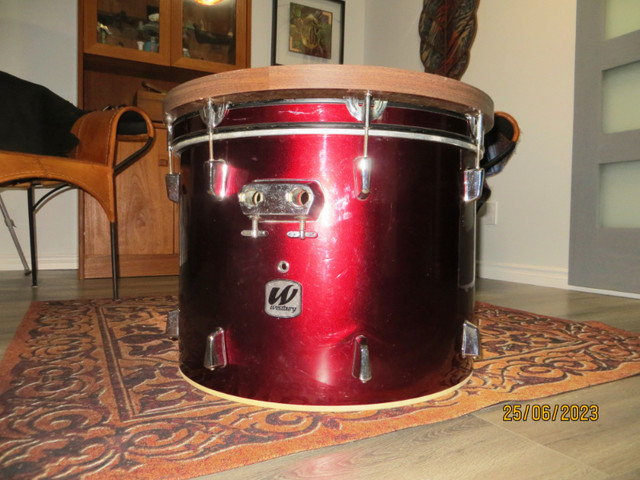 Bass Drum Coffee or End Table in Coffee Tables in Belleville - Image 3