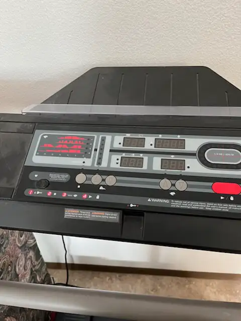 preform 625 treadmill in Other in Strathcona County - Image 5