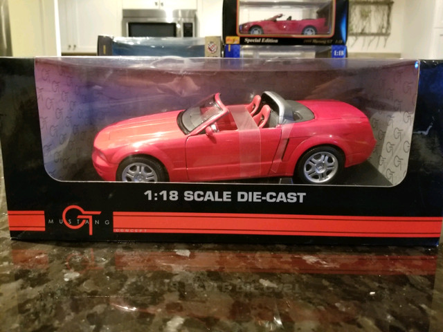 1:18 Diecast Beanstalk Group Ford Mustang GT Convertible Concept in Arts & Collectibles in Markham / York Region - Image 3