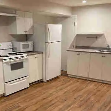 1 Bedroom Suite in beautiful Cordova Bay