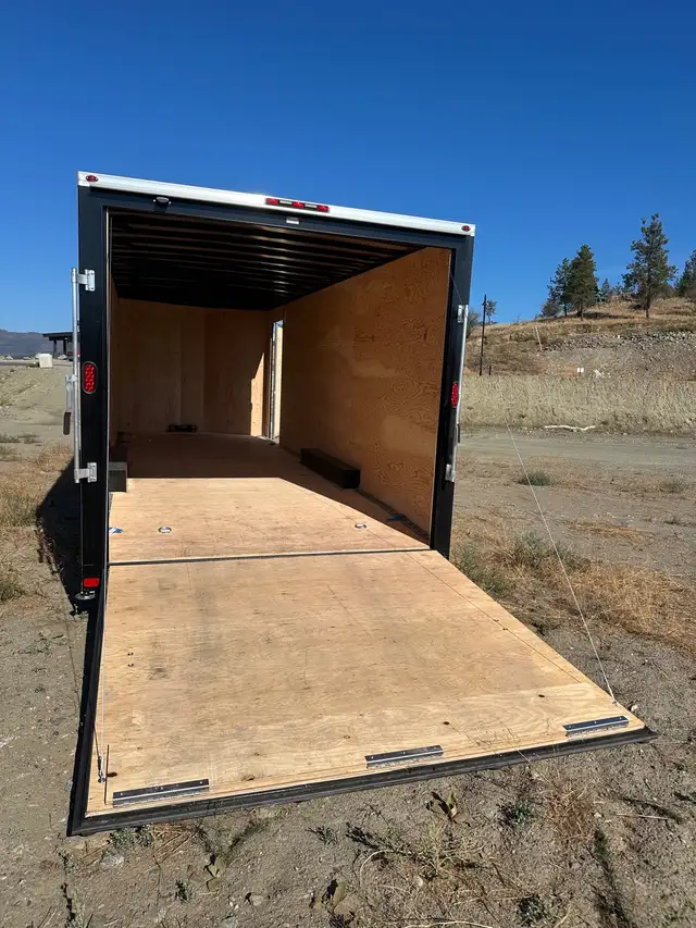 ENCLOSED CARGO TRAILER in Cargo & Utility Trailers in Vernon - Image 7