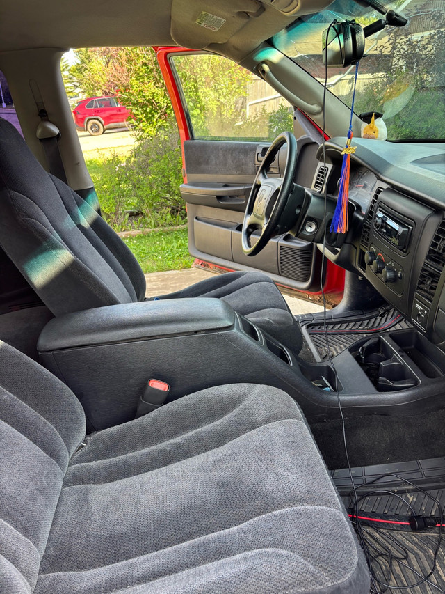 dodge Dakota 2002 in Cars & Trucks in Fort McMurray - Image 3