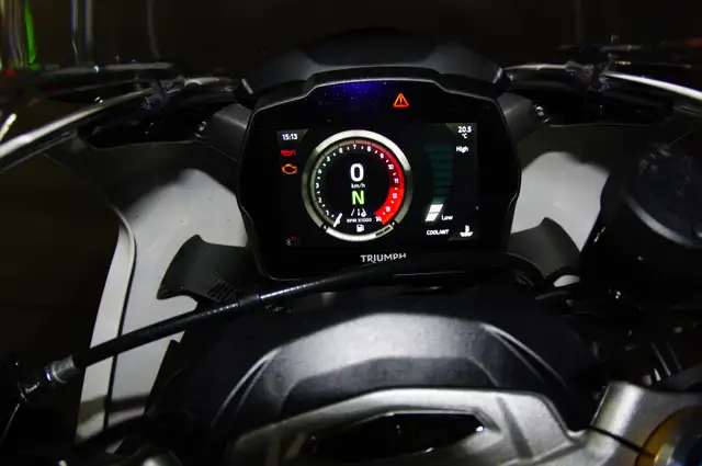 Triumph Speed Triple 1200RR in Sport Bikes in Edmonton - Image 9