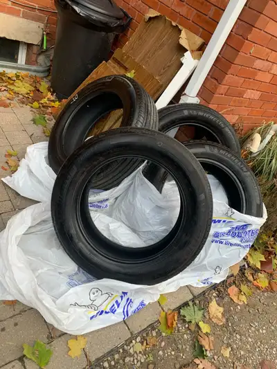2025 Michelin Primacy All Season tires ( no rims ) 225 60 R18 Only 12k km on them ! Still great trea...
