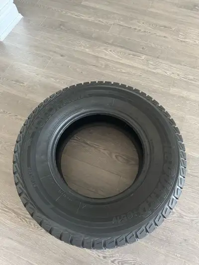 Selling a set of 4 Yokohama IceGuard iG51V winter tires Size: 265/70R16 Condition: Excellent – only...