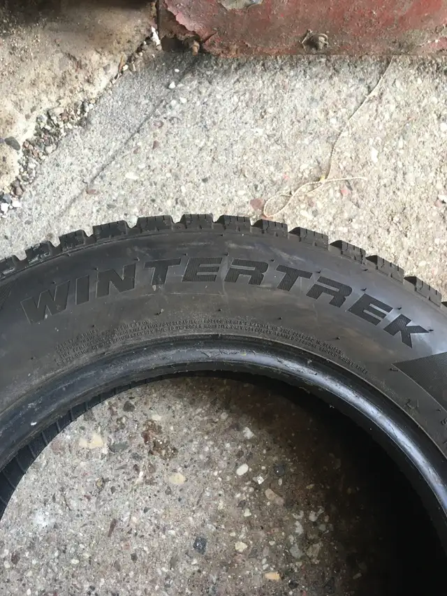 4 x 195/65R15 91t certified wintertrek studdable tires in Tires & Rims in Renfrew - Image 6