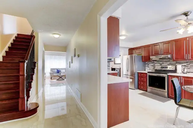 4 Bedroom Luxury House For Rent in Scarborough - April 1