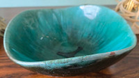 VINTAGE CCC CANADA POTTERY BOWL