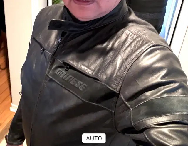 Dainese Leather Riding Jacket in Motorcycle Parts & Accessories in Mississauga / Peel Region - Image 7