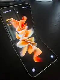 Samsung Galaxy Z Flip3 (5G) 128 GB - Cream