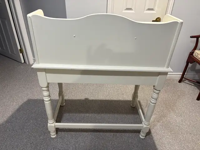 antique desk in Desks in Markham / York Region - Image 4