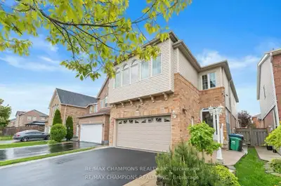 Brampton, Sandringham-Wellington, Peel, Ontario Detached 2-Storey For Sale $1,029,900 4+1 op beds,3...
