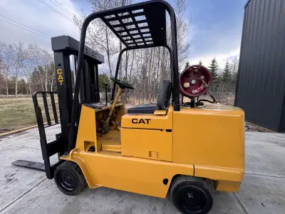 Running 6000lb lift capacity forklift *New starter , clutch, pressure plate and ring gear. Standard...