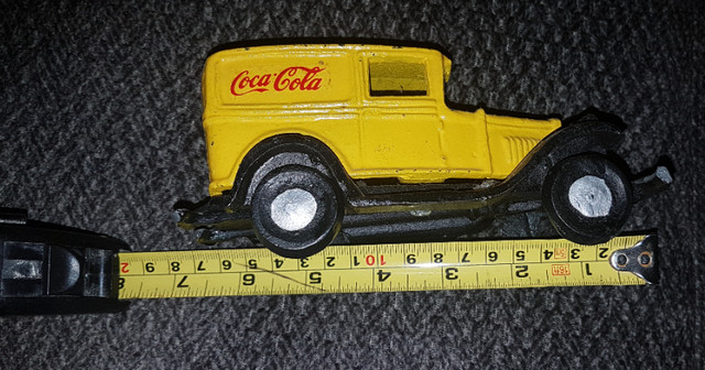 Vintage Coca cola cast iron truck in Arts & Collectibles in Kitchener / Waterloo - Image 2