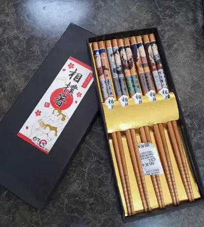 Brand new Sumo Wrestler Bamboo Chopsticks Set, View more
