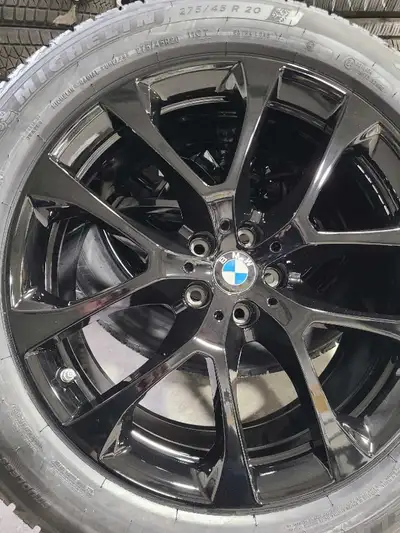 MW X5 and X6 OEM winter set. Original 20 inches black rims equipped with Michelin X-Ice SUV Brand NE...
