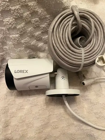 New Lorex 4K IP PoE bullet wired security camera, model E842CA-Z open to offers AI description: deli...