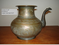 Vase antique en brass fabriqué en Inde