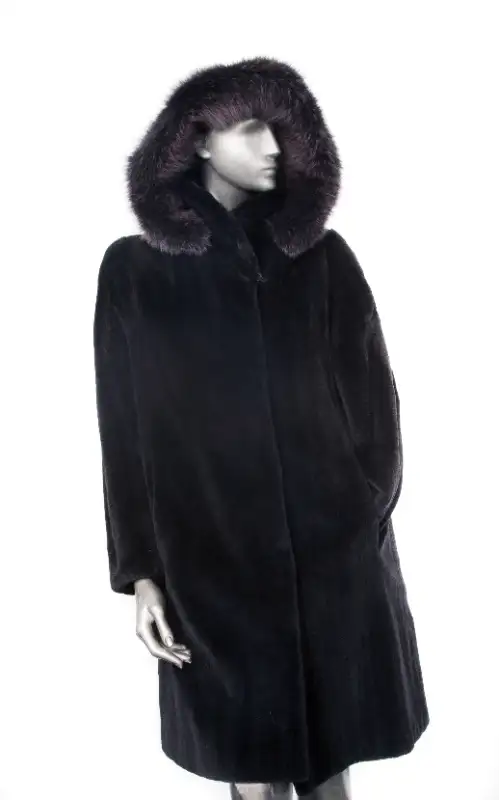 Manteau de vraie fourrure vison rasé avec capuchon in Women's - Tops & Outerwear in Lévis - Image 2