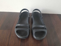 Black crocs woman sandals size 7