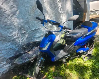 It nice scooter moves upto speed of 32km/hr for a distance of 50km on full charge. It comes with a c...