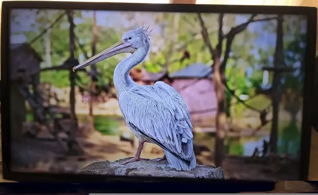 37" Samsung NON Smart Television in TVs in Oshawa / Durham Region - Image 8