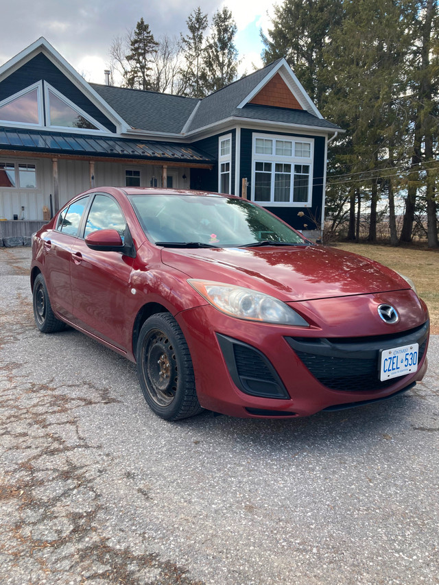 Mazda3 great first car in Cars & Trucks in Ottawa