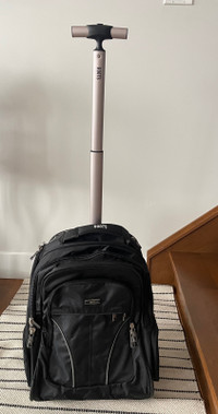 Roots wheeled backpack 