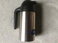 BRAND NEW VACUUM FLASK CARAFE