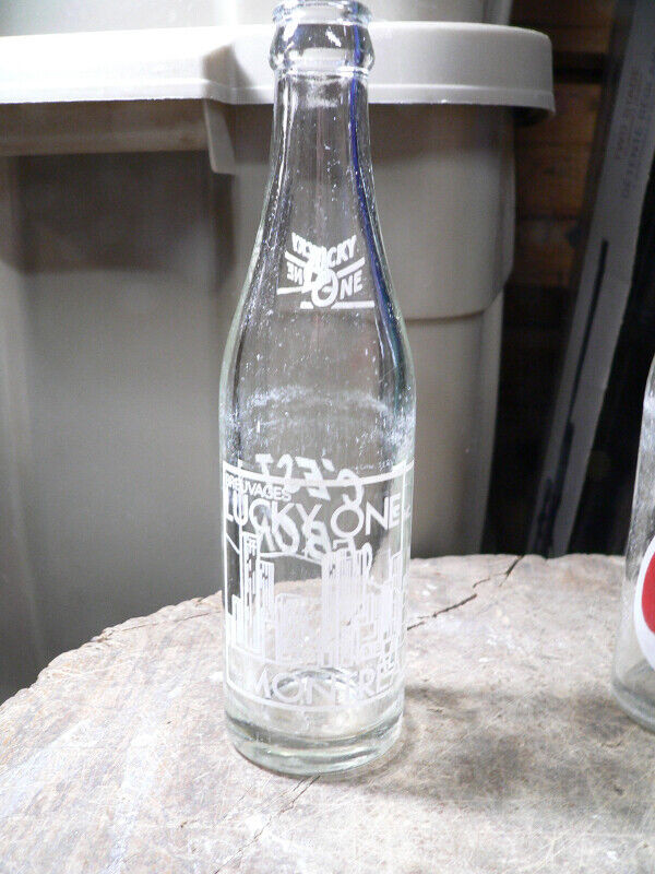 plusieurs bouteille vintage a différent prix dans Art et objets de collection  à Lanaudière - Image 3