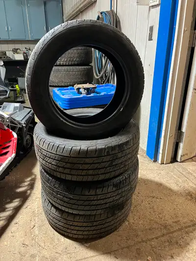 Selling set of 4 all season tires 205/55 R16 Selling for $150 Cooper CS5 Ultra Touring Still tread f...