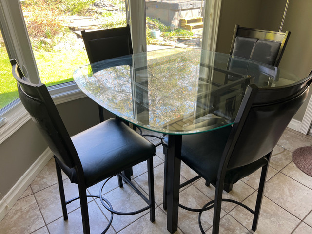 Glass dining/kitchen set in Dining Tables & Sets in London