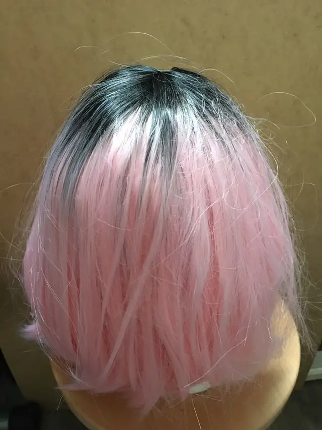 Pink halloween wig in Holiday, Event & Seasonal in City of Montréal - Image 5