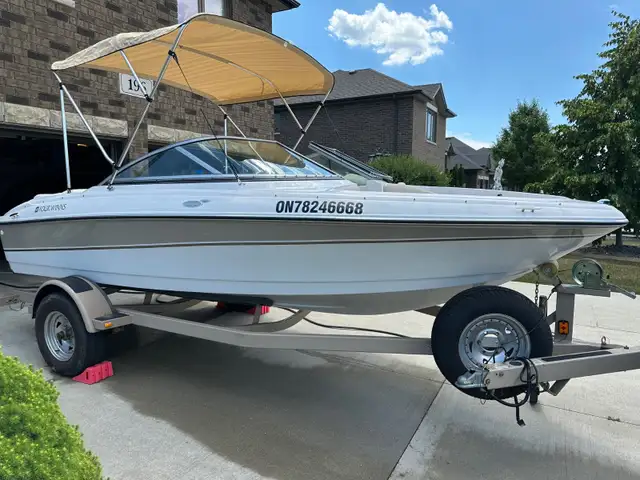 2006 Four Winns Horizon 180 in Powerboats & Motorboats in Leamington - Image 11
