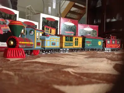 Vintage Hallmark Keepsake Ornaments Yuletide Central Tin Trains complete set of 5 Locomotive.. Tende...